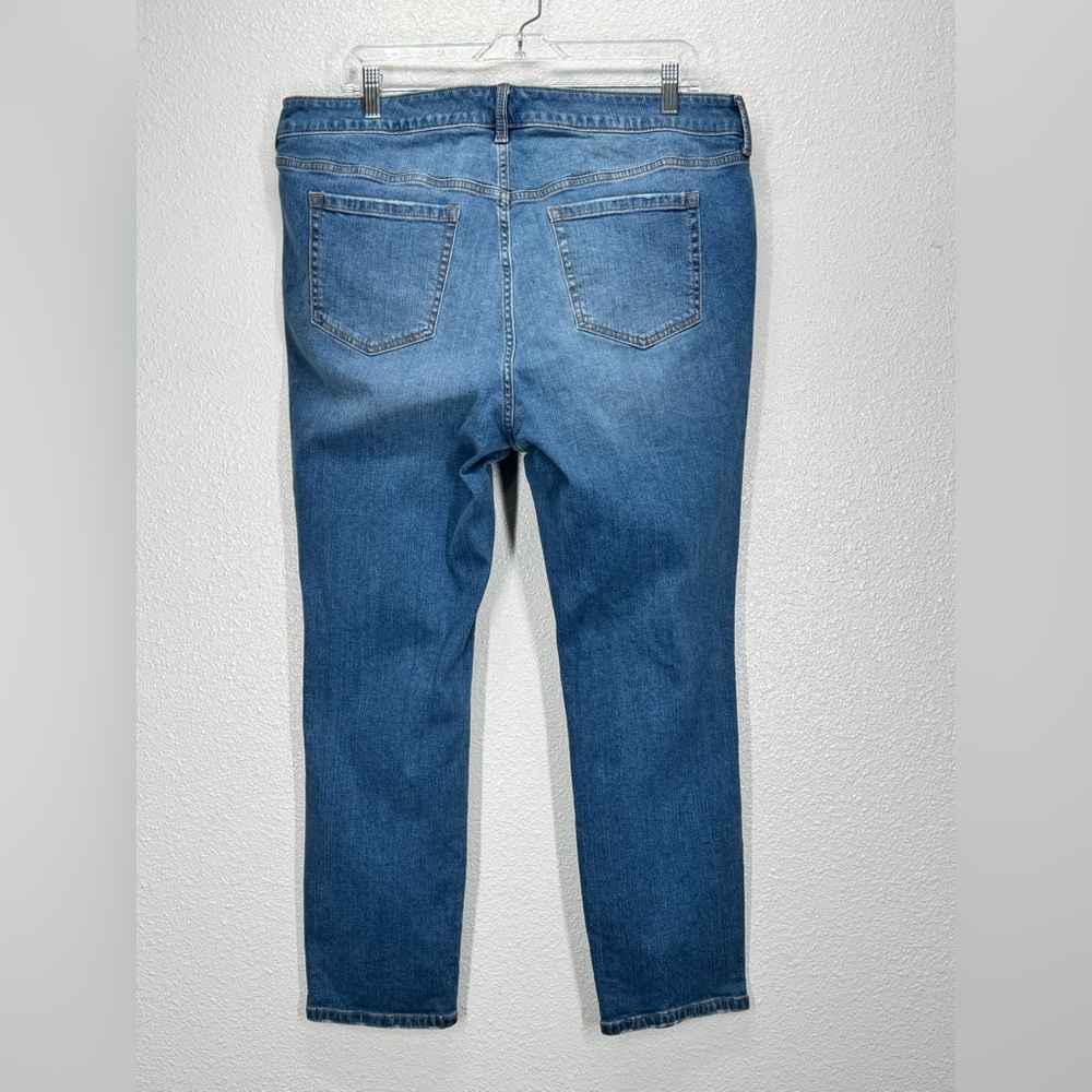 Torrid Feel the Fit 16R Distressed Jeans Mid Rise Ankle (Could by Boyfriend) - Picture 4 of 9